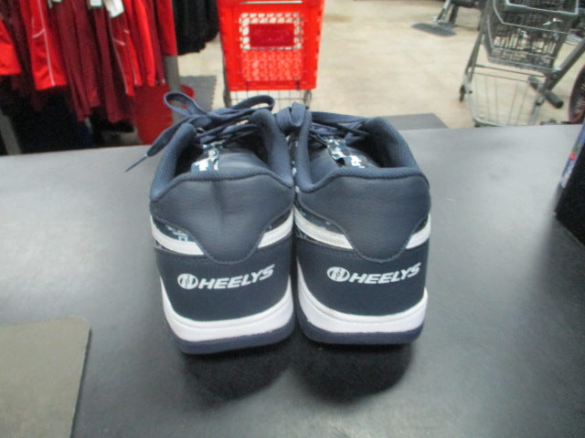 Load image into Gallery viewer, Used Reebok X HEELEYS Mens Size 8 Navy/White Digi Camo
