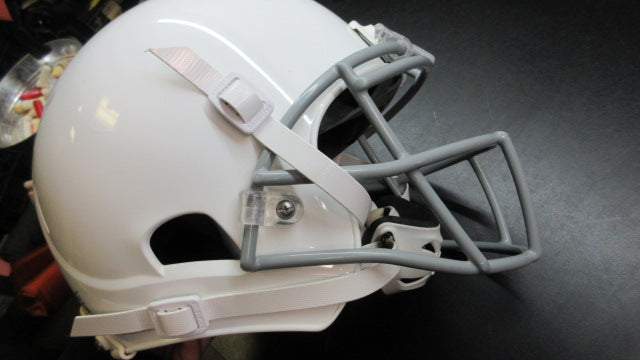 Load image into Gallery viewer, Used Xenith X2E+ Football Helmet - Size Youth Medium
