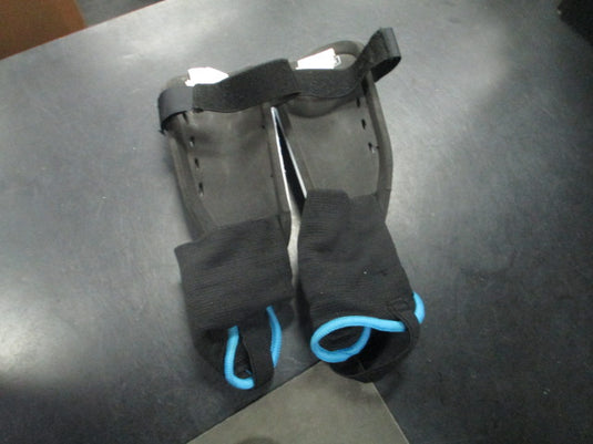 Used DSG Youth Shin Guards Size Large