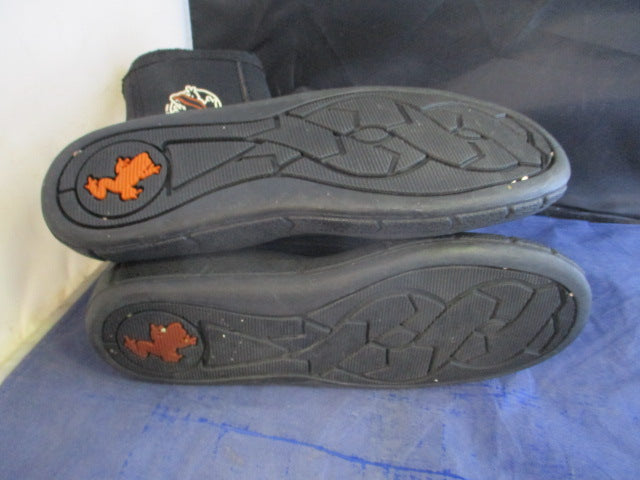 Load image into Gallery viewer, Used Akona Titanium AKBT164 Dive Boots Size 5
