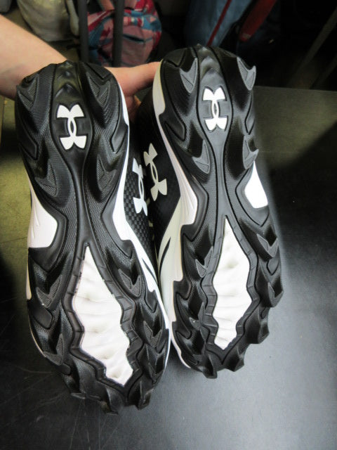 Load image into Gallery viewer, Used Under Armour Spotlight Hammer RM Football Cleats - Size Youth 6

