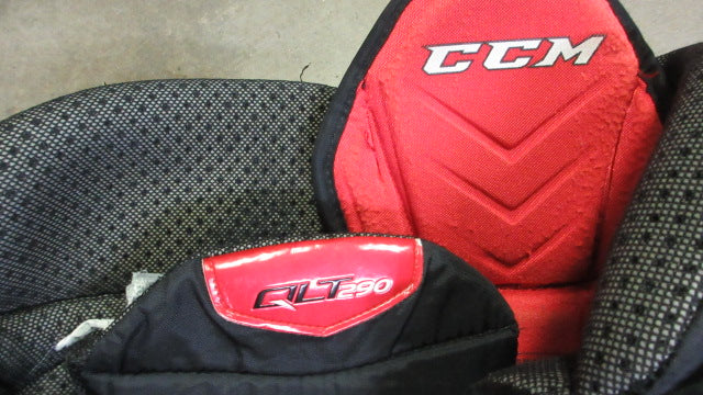 Load image into Gallery viewer, Used CCM QLT 290 Hockey Breezers Youth Small - Black

