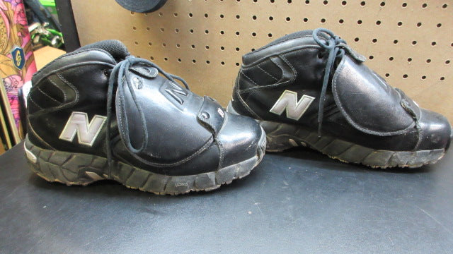Load image into Gallery viewer, Used New Balance Umpire 460v3 Mid Plate Shoes - Size 8.5
