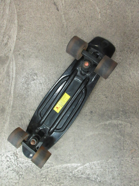 Load image into Gallery viewer, Used Beleev 22" Penny Board Mini Skateboard
