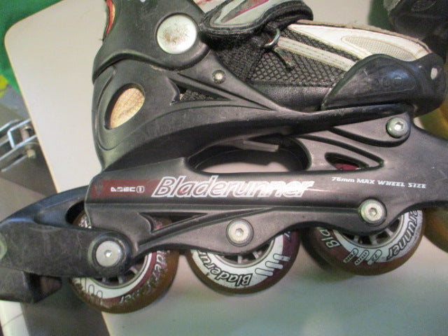 Load image into Gallery viewer, Used BladeRunner Abec 1 Adjustable Youth In-line Skates
