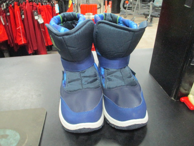 Load image into Gallery viewer, Used Rugged Bear Size Youth 1 Winter Boots
