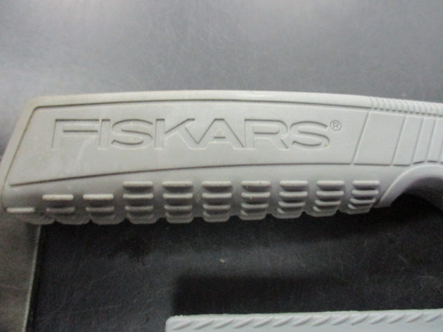 Load image into Gallery viewer, Used Fiskars Fighing Fillet Knife
