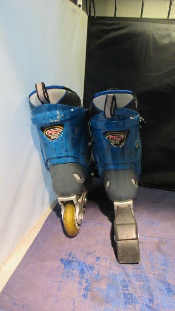 Load image into Gallery viewer, Used Roller Derby Elite Proline 900 In Line Skates Size 7 - wear on buckles
