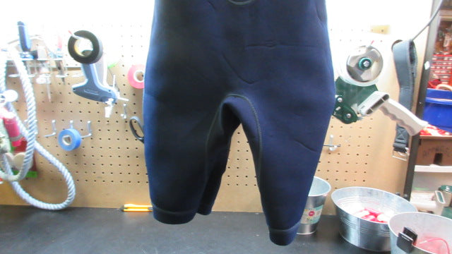 Load image into Gallery viewer, Used Bare Crush Shorty 2/2mm Wetsuit
