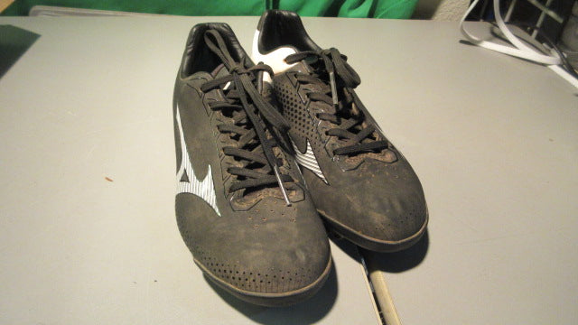 Load image into Gallery viewer, Used Mizuno Youth Wave Lightrevo TPU 4.5Y Softball Cleats
