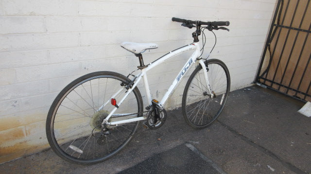 Load image into Gallery viewer, Used Fiji Hybrid 3.0 Absolute Adult 20&quot; Frame Bicycle - Gears Needs to be Tuned

