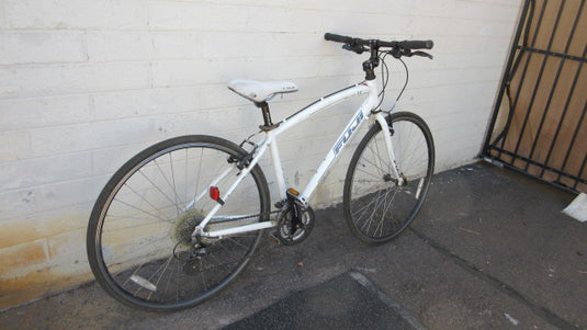 Used Fiji Hybrid 3.0 Absolute Adult 20" Frame Bicycle - Gears Needs to be Tuned