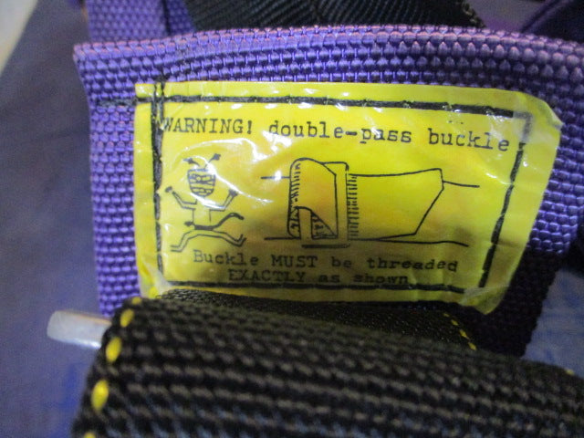 Load image into Gallery viewer, Used Head Wall Climbing Harness Adult Size Large
