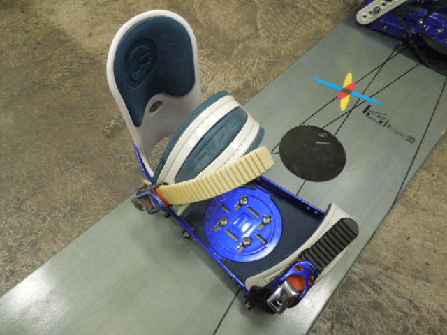 Load image into Gallery viewer, Used K2 Ultima 159cm Snowboard with Ride Bindings
