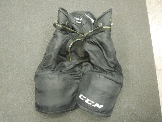 Load image into Gallery viewer, Used CCM Tacks 4052 Jr Hockey Breezers Size Small Heavy Use
