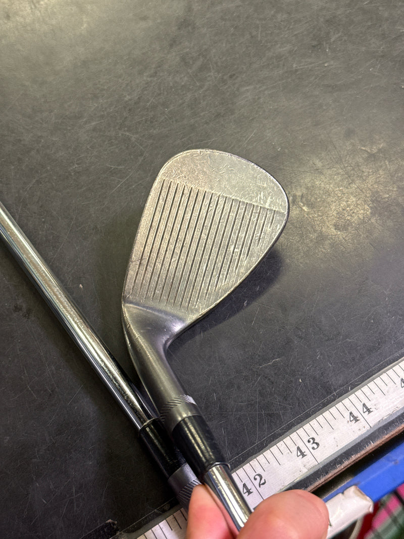 Load image into Gallery viewer, Used Titleist Vokey Design SM6 52º Right Hand F Grind Gap Wedge

