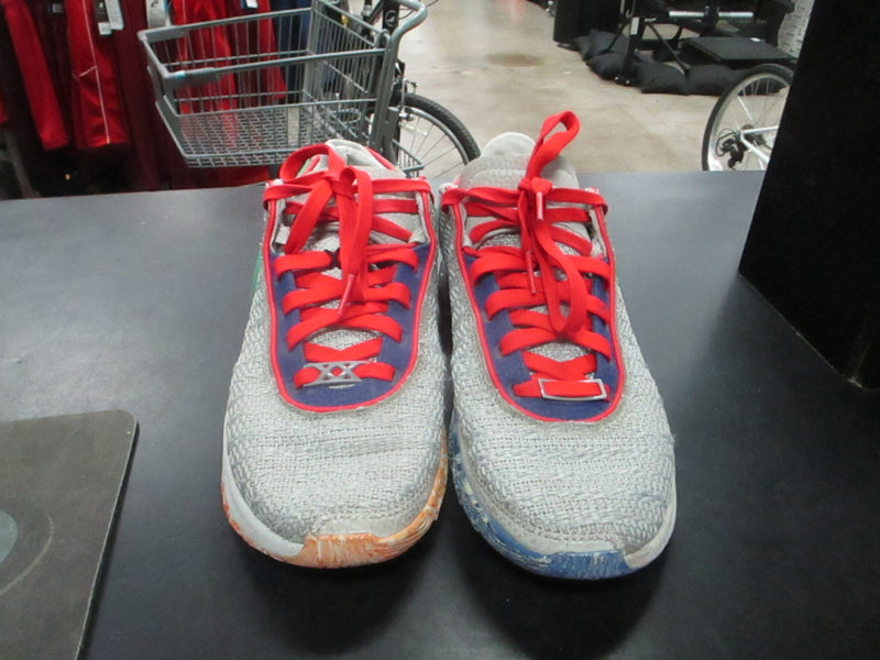 Load image into Gallery viewer, Used Nike Lebron 20 &#39;Nike Lifer&#39; Size 7 Sneakers

