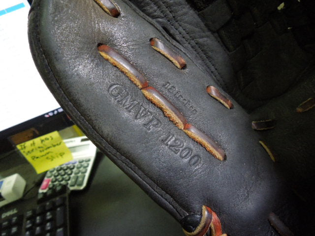 Load image into Gallery viewer, Used Mizuno MVP Prime GMVP1200 RHT 12" Fastpitch Softball Glove
