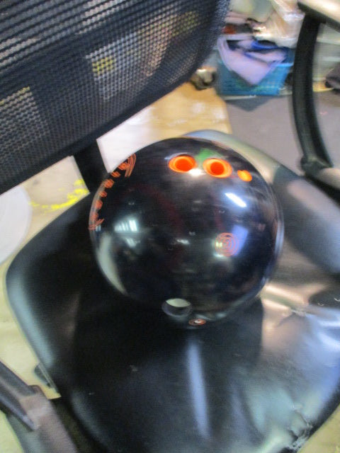 Load image into Gallery viewer, Used Ebonite Matrix GB 12.7 15lb Bowling Ball
