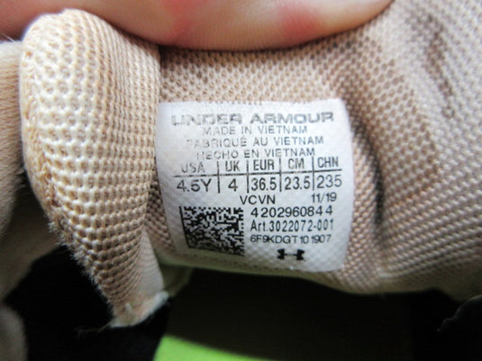 Used Under Armour Leadoff Low RM Jr. Baseball Cleats - Size Youth 4.5