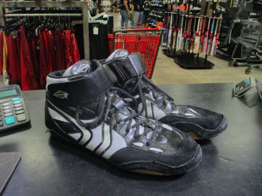 Used Matman Adult Wrestling Shoes Size 10.5
