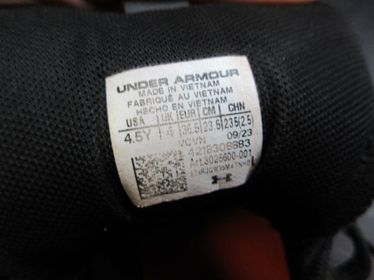 Used Under Armour Boys' Leadoff Low RM Jr. Baseball Cleats - Size Youth 4.5