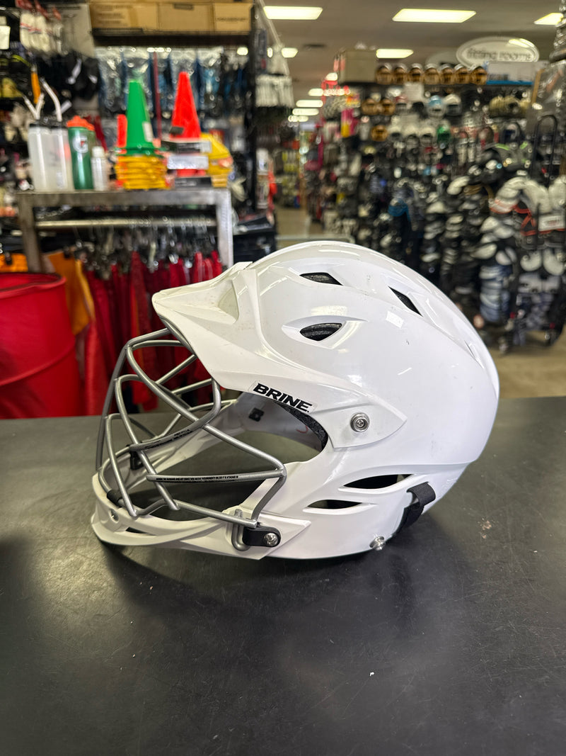 Load image into Gallery viewer, Used Brine STr Lacrosse Helmet Size ES/S
