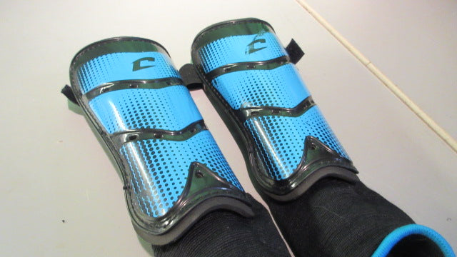 Load image into Gallery viewer, Used Champro Youth Small Soccer Shin Guards
