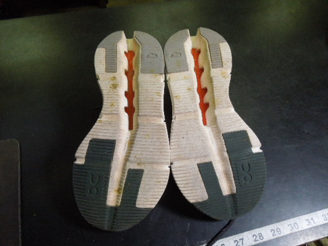 Load image into Gallery viewer, Used ON Cloudnova Form Running Shoe Size W7
