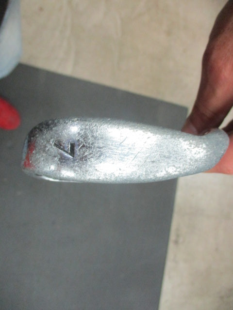 Load image into Gallery viewer, Used Mac Gregor Tourney MT Jr 7 Iron - RH
