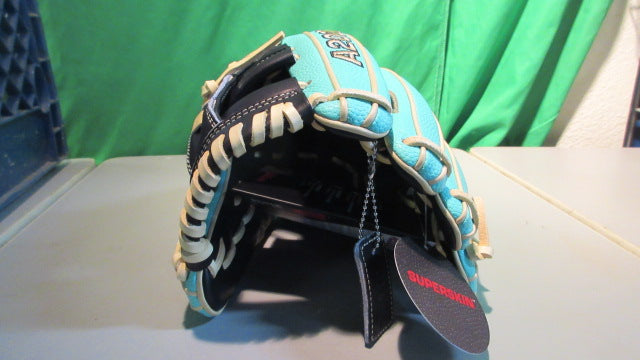 Load image into Gallery viewer, New Spring 2025 A2000® 1716SS 11.5” Infield Glove
