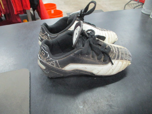 Used XARA Size Yth 10 Soccer Cleats