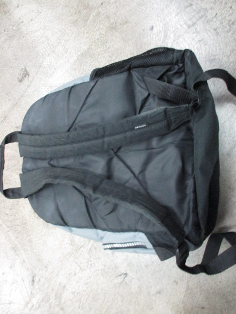 Load image into Gallery viewer, Used Kaepa Volleyball Club Backpack - Broken Clip
