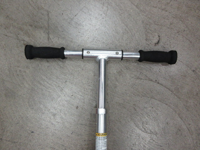 Load image into Gallery viewer, Used Razor A6 - Kick scooter - 13.4 in - silver
