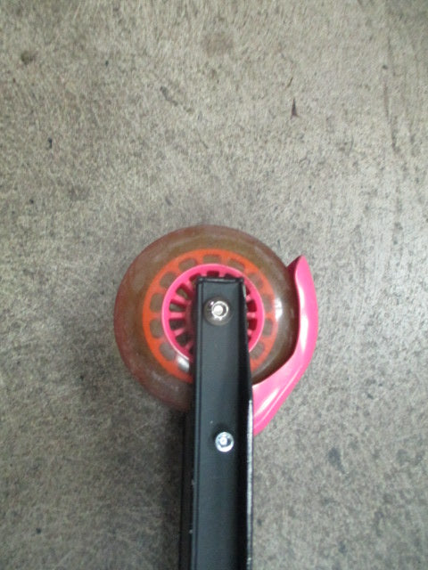 Load image into Gallery viewer, Used Razor Black Label Folding Scooter
