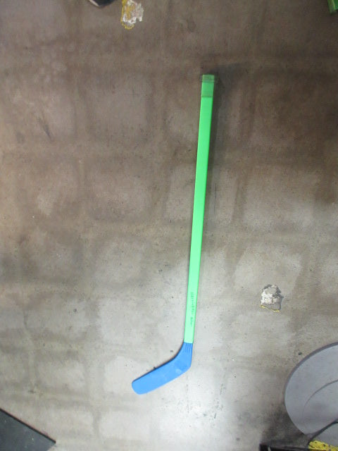 Load image into Gallery viewer, Used Dom 42&quot; Junior Street Hockey Stick
