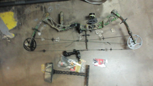 Used Bowtech Sniper Compound Bow 60 draw with Misc Acc Shown In Pictures