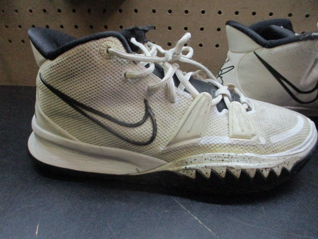 Load image into Gallery viewer, Used Nike Kyrie 7 TB White Basketball Shoes - Size 9
