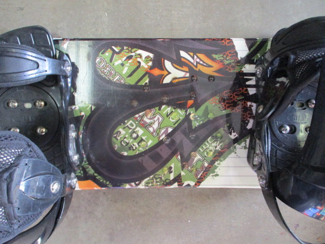Load image into Gallery viewer, Used Morrow generation 138cm Snowboard W SIMS Bindings
