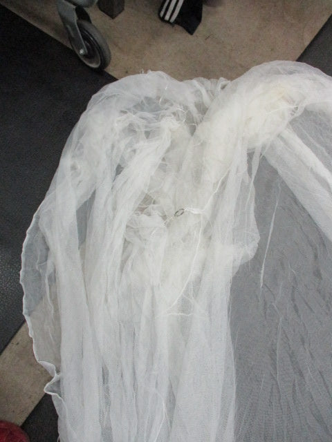 Load image into Gallery viewer, Used Gadabout Single/Twin Insect Shield Treated Rectangular Mosquito Net w/ Carr

