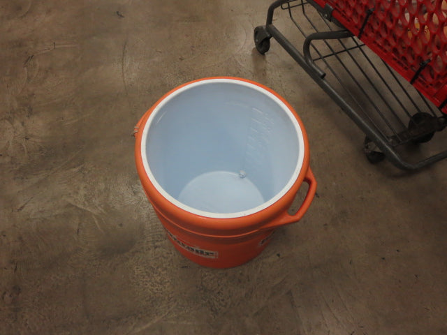 Load image into Gallery viewer, Vintage Gatorade Rubbermaid Orange Water Jug 10 Gallon Large Cooler With Spout
