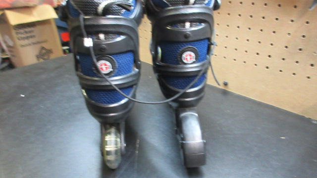 Load image into Gallery viewer, Used Schwinn Adjustable In-line Skates - Size Youth 5-8
