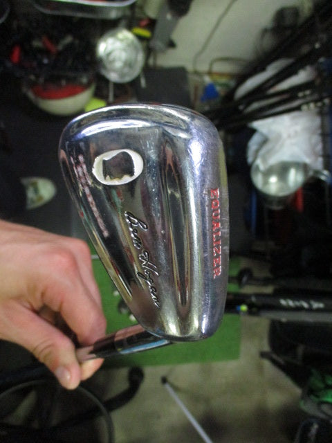 Load image into Gallery viewer, Vintage Ben Hogan APEX II White Cameo 8pc RH Blade Iron Set Equilizer and 3-9i
