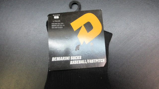 Load image into Gallery viewer, Demarini Socks - Size Small 3y-5y
