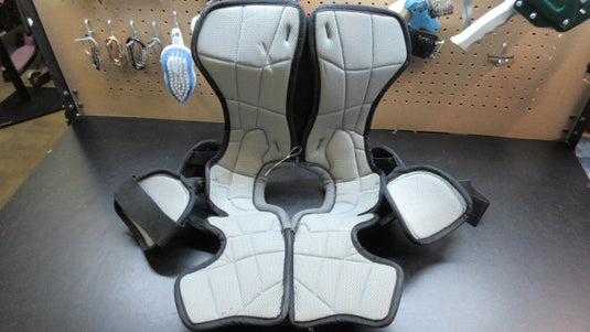 Used Easton Synergy ST4 Hockey Shoulder Pads - Size Youth Medium