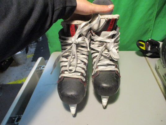 Used Bauer Vapor X60 Size 4 Hockey Skates