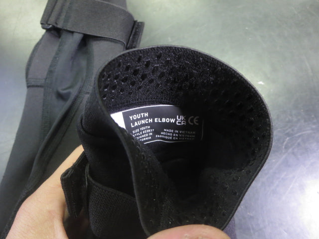 Load image into Gallery viewer, Used Fox Racing Youth Launch Elbow Guards Size Youth

