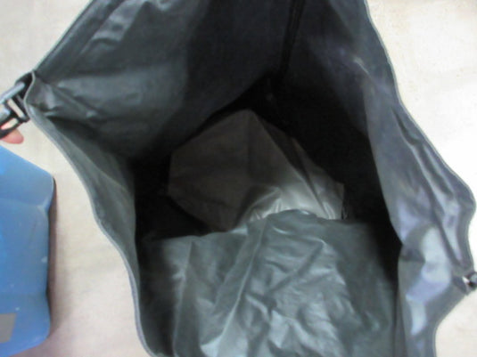 Used Thule Tahoe Roof Bag w/ Storage Bag