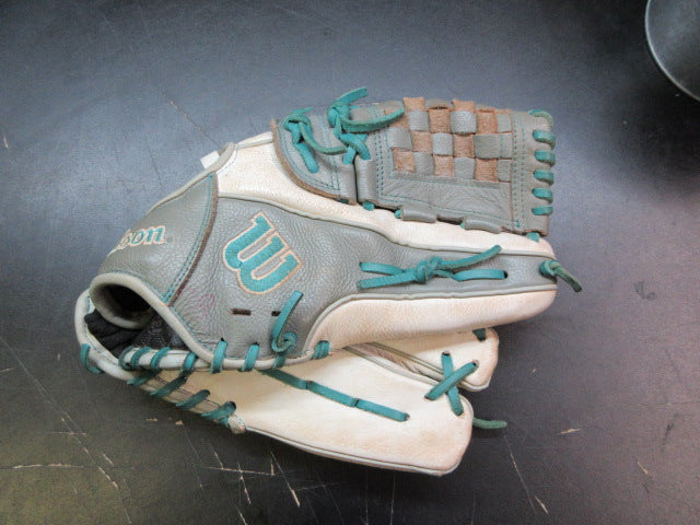 Load image into Gallery viewer, Used Wilson A550 Siren 12" Softball Glove - RHT
