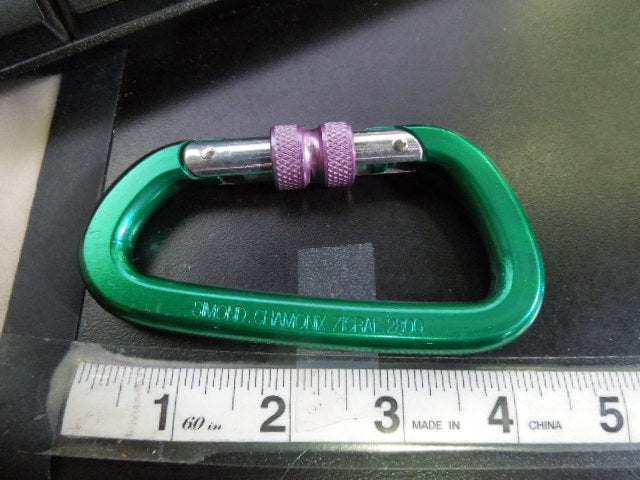 Load image into Gallery viewer, Used Simond Chamonix Zephir 2500 HMS Typ Climbing Carabiner 28/8kn

